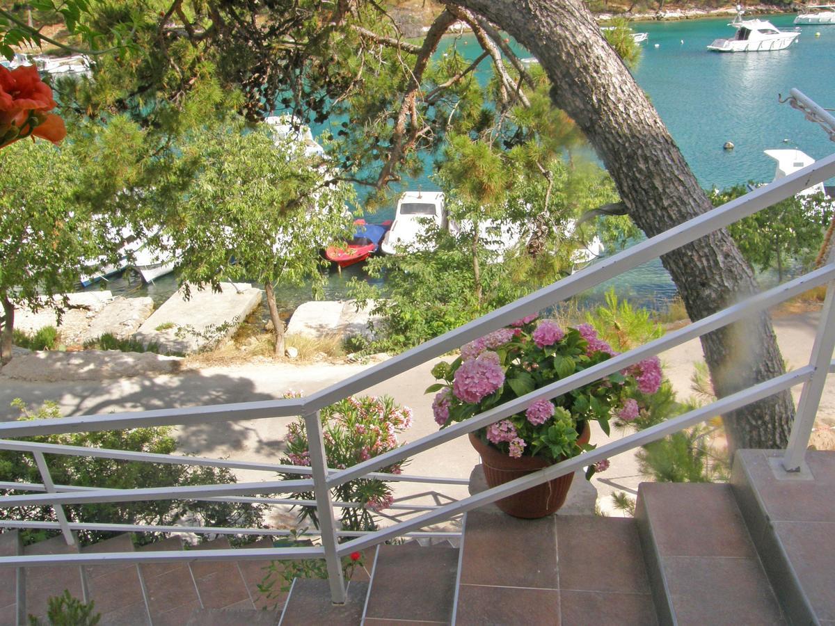 Apartments Elvis Примоштен Номер фото